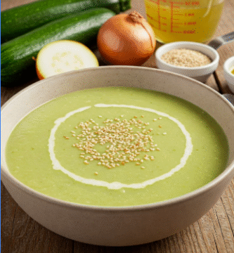 Crema de calabacín con semillas de sésamo